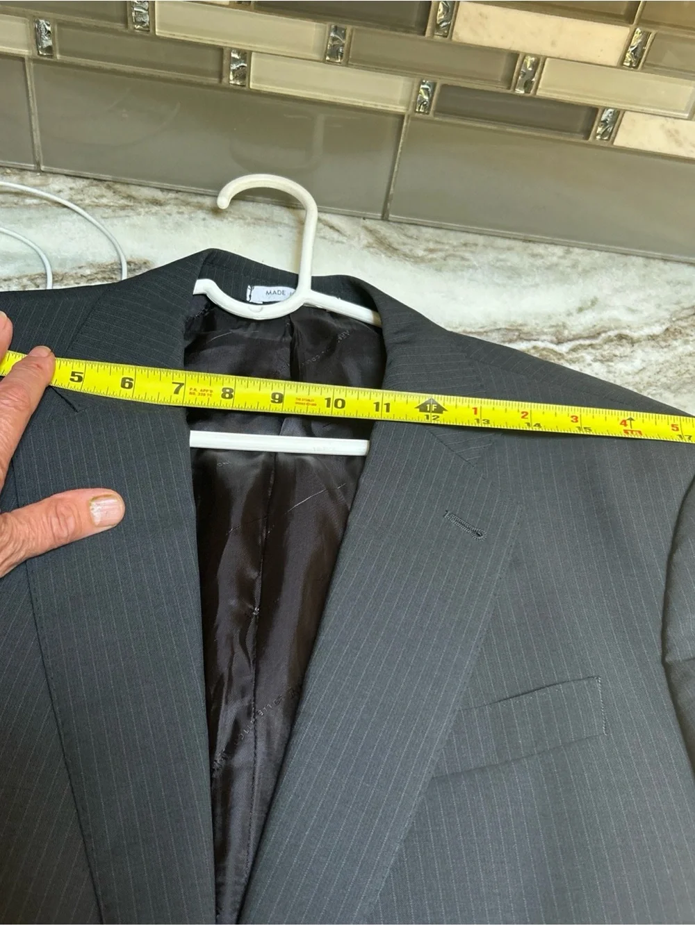 Giorgio Armani COLLEZION Charcoal Pinstripe Single Blazer Sz 40R 2 Button Italy